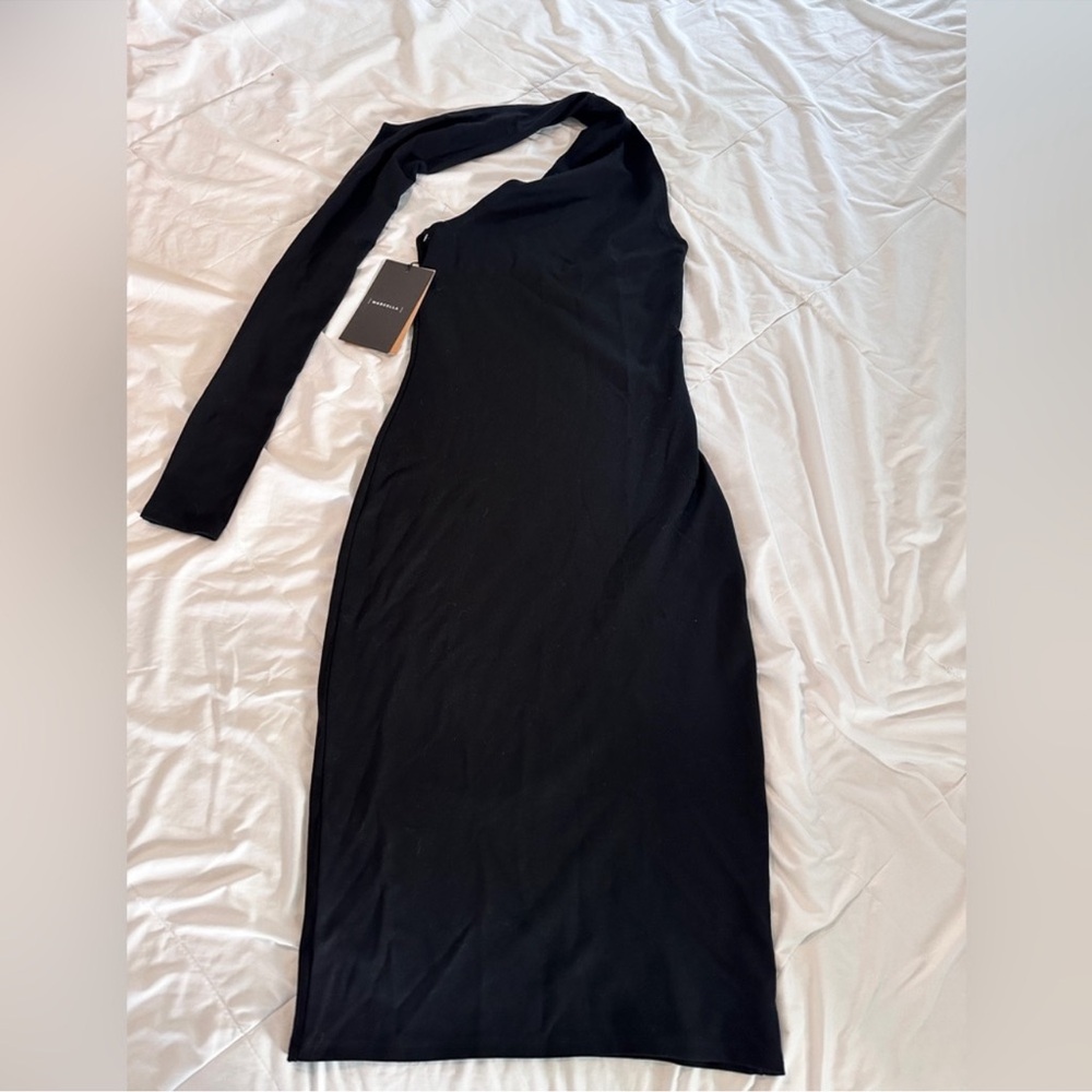 Marcella Manhattan dress Size M. NWT. Elegant Black One-Shoulder Dress - Picture 5 of 12